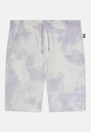 Jasnofioletowe i białe szorty tie-dye z przednimi kieszeniami, sznurkiem w pasie i haftowanym logo na dolnej lewej nogawce.