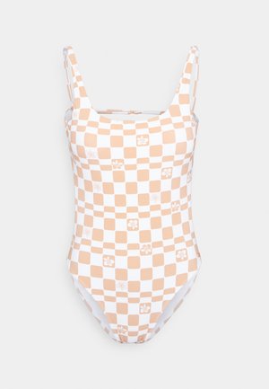 Μαγιό με καρώ σχέδιο σε ροζ και λευκό με λουλούδια, φτιαγμένο από ελαστικό ύφασμα, τετράγωνη λαιμόκοψη και τιράντες.