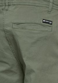Street One MEN Chinos - grün