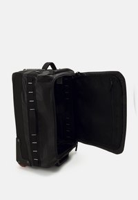 The North Face BASE CAMP VOYAGER 21 ROLLER UNISEX - Kovčeg s kotačićima - black/white