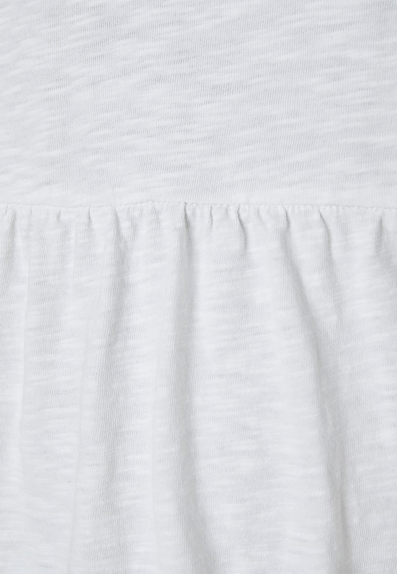 Damen T-Shirts | Mamalicious Curve MLEVIA Top snow white/weiß - HP99350 Damen T-Shirts | Mamalicious Curve MLEVIA Top snow white/weiß - HP99350