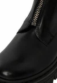 Tamaris Stivaletti con plateau - black leather