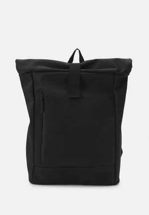 Batoh - black