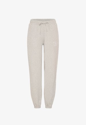 Pelēki kokvilnas sporta bikses ar elastīgu jostu, regulējamu auklu, ribotu piedurkņu gala un mazu drukātu logotipu kreisajā augšstilbā.