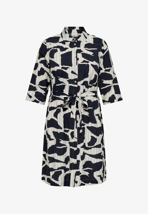 Skjortkjole i cremefarvet med et sort abstrakt mønster, der har krave, knaplukning, trekvartærmer og en bælte i taljen.