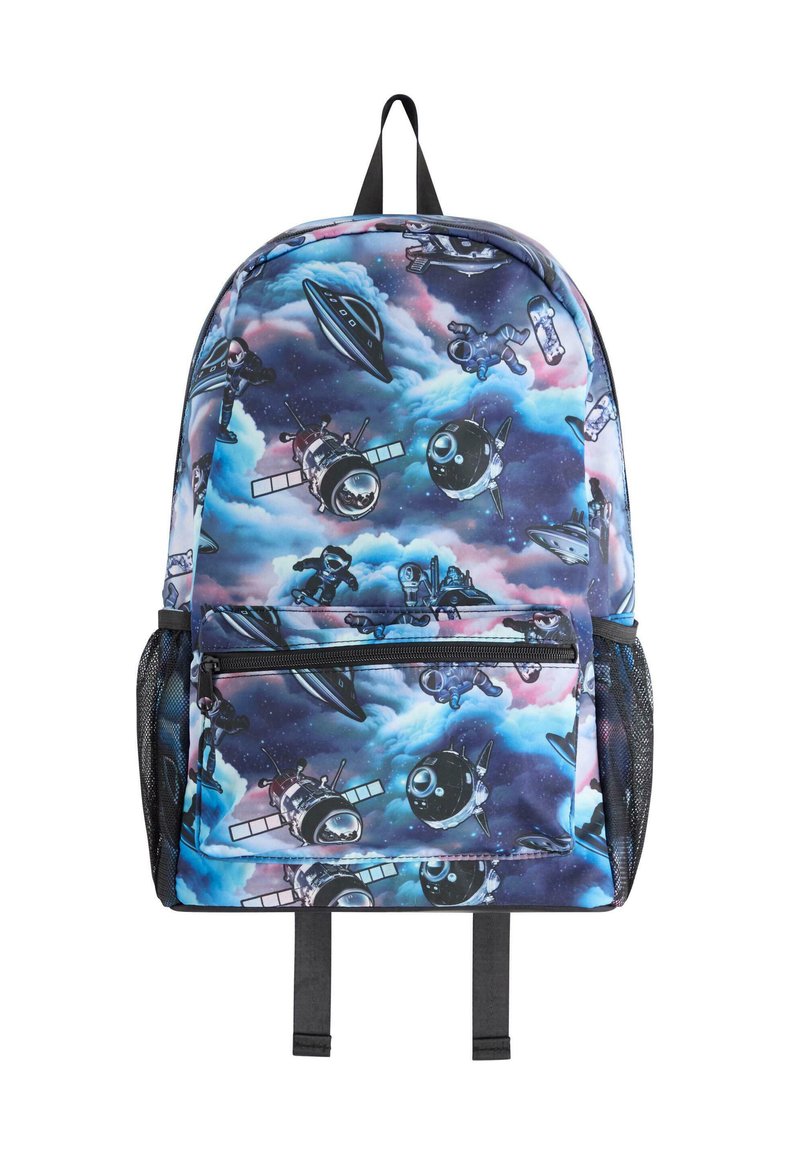 Rucksack mit einem bunten Weltraumdesign, das Raketen, Astronauten und Planeten auf einem blauen und lila Hintergrund zeigt. Enthält eine vordere Reißverschlusstasche.