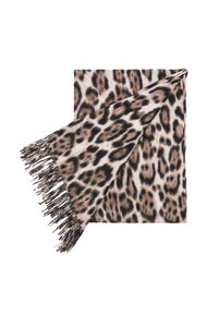 Coperta in stampa leopardo realizzata in tessuto morbido, con bordo frangiato e diverse tonalità di marrone e crema, caratterizzata da una texture pelosa.