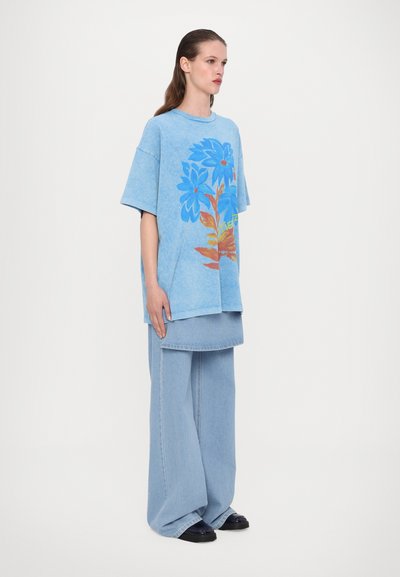 Stieglitz VALERIE OVERSIZED - T-shirt estampada - blue