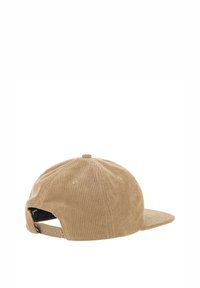 Casquette en velours côtelé khaki avec une visière plate, surface texturée, fermeture à sangle réglable et trous d'aération pour la respirabilité. Vue arrière présentée.