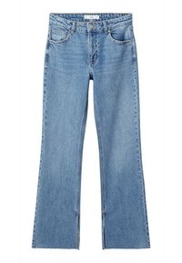 Jean flare en denim bleu clair avec taille haute, cinq poches et ourlets bruts. Présente des coutures subtiles et des accents en métal.