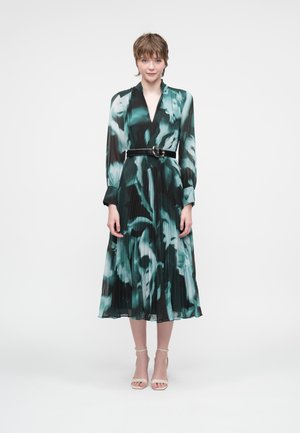 SKYLA PLEATED LONG SLEEVE MIDI - Juhlamekko - green odella