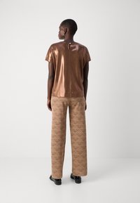 Mos Mosh O NECK TEE - Marškinėliai su spaudiniu - copper