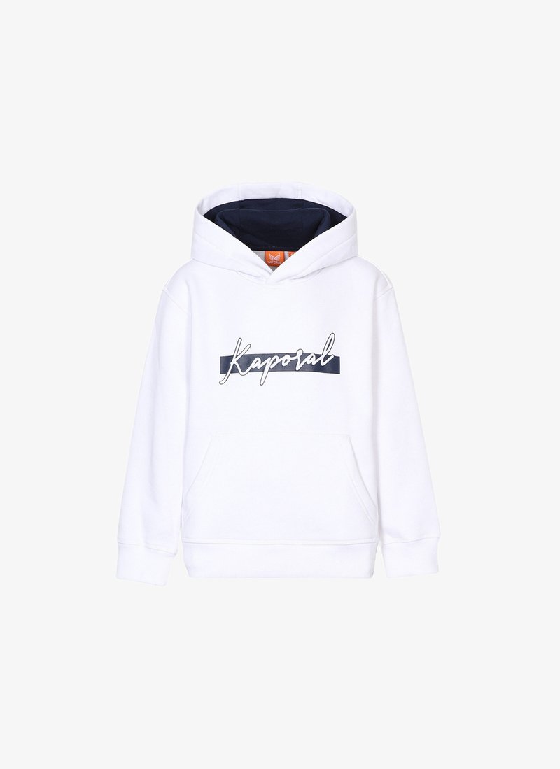 Sweatshirt à capuche blanc avec une doublure bleu marine, comportant une poche avant et le logo "Kaporal" en cursive sur un rectangle bleu marine.
