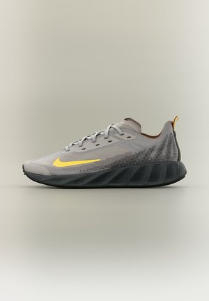 Nike Sportswear, NIKE AVA X BREATHE UNISEX - Sneaker low - college grey/laser orange-anthracite/black