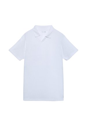 Polo bianca in cotone con maniche corte, colletto classico e design semplice. Il tessuto appare morbido, con texture minima e senza motivi.