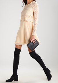 VILA Vestido informal - sand