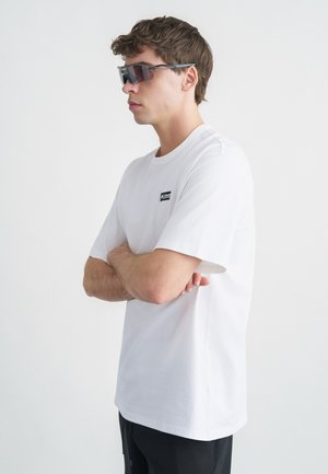 HEAVYWEIGHT BACK GRAPHIC TEE - Nyomott mintás póló - white