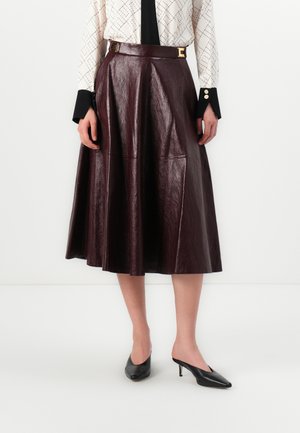 A-line skirt - merlot