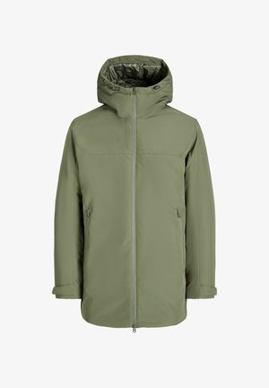 Olijfgroen waterdichte jas met een capuchon, ritssluiting aan de voorkant en twee zijzakken. Soepele textuur met een minimalistisch ontwerp.