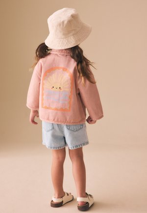 Next, REGULAR FIT - BACK PRINT - Cowboyjakker - pink sun