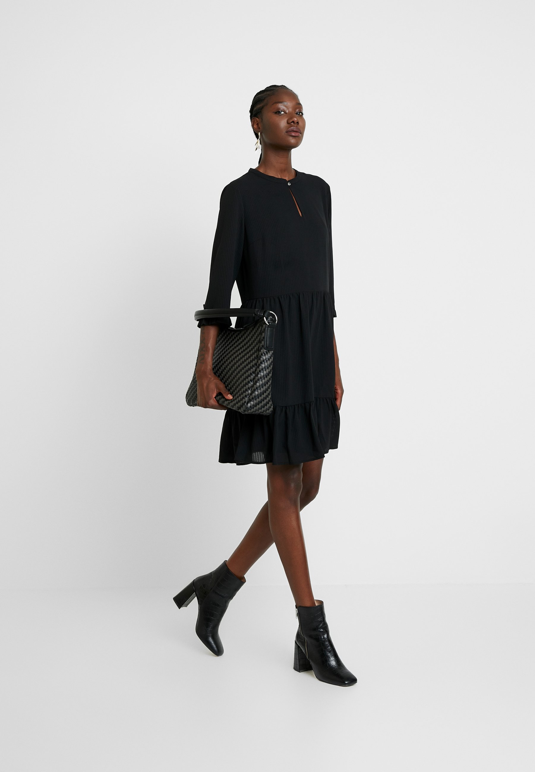 Modström VULCAN DRESS Vestido informal black Zalando.es Pantalones, faldas y vestidos para mujer de Modstrom