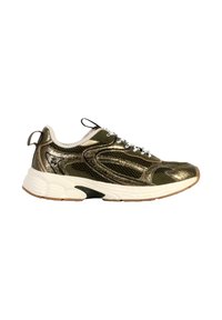 Zapatilla deportiva verde oliva con acentos metálicos, detalles de malla, diseño de cordones, suela blanca y logotipo negro en el lado exterior.