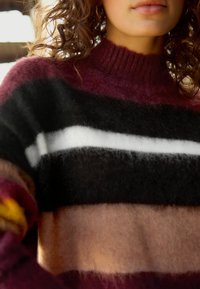 Next Sweter
