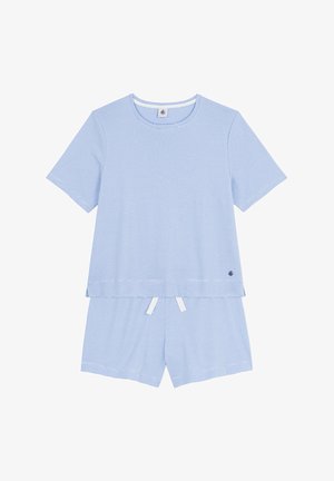 Hellblau gestreiftes Loungewear-Set mit kurzärmligem Oberteil und passenden Shorts, mit abgerundetem Saum und Kordelzug-Details.