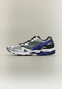 Неизбран, harbor mist/black/royal blue
