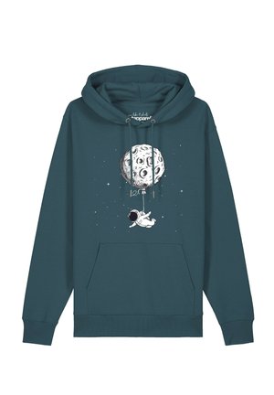Türkisfarbener Hoodie mit einer Grafik eines Astronauten, der im Weltraum schwebt, verbunden mit einem großen kraterbedeckten Mond vor einem sternenübersäten Hintergrund.