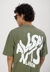 AllSaints ORLANDO CREW  - Tričko s potlačou - fleur green