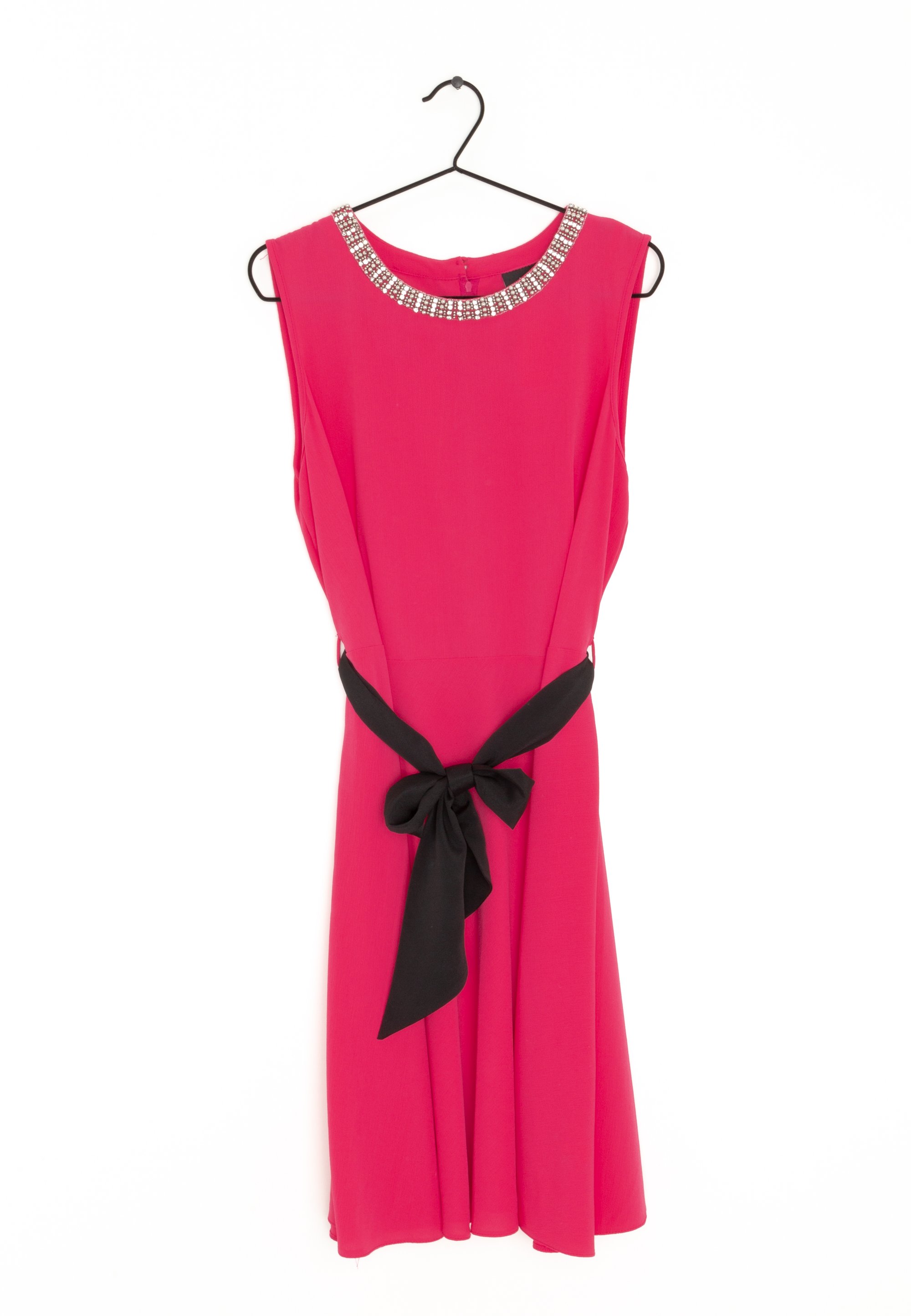 wallis pink dress A vision in pink  she's so pretty  Annabelle Wallis wearing the Georgia  Hardinge AW17 Pleated Electrum Dress