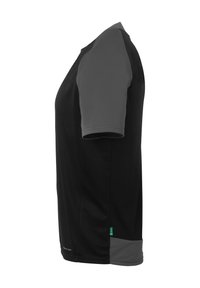 Maglietta sportiva nera con maniche corte grigie, colletto rotondo e un orlo inferiore grigio a contrasto. Realizzata in tessuto leggero.