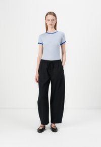 Abercrombie & Fitch PULL ON BARREL - Housut - black