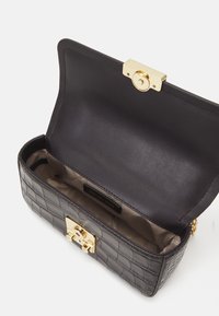 MICHAEL Michael Kors TRIBECA CHAIN - Borsa a tracolla - chocolate