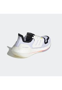 adidas Performance Chaussures de running sur route - white