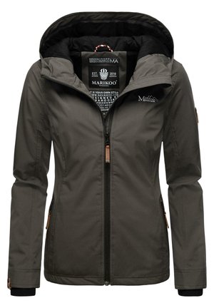 Veste zippée à capuche pour femme gris foncé avec doublure intérieure noire, poches avant zippées et logo Marikoo Mountain sur la poitrine.