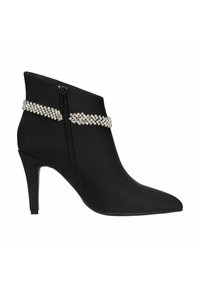 Zwarte enkellaarzen van glad materiaal met een spitse neus. Voorzien van een zijrits en een decoratieve band van rhinestones rond de enkel.