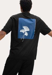 Marks & Spencer BOTANICAL  czarny