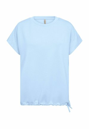 Lyseblå t-shirt med korte ærmer, rund hals og justerbar snørre i kanten på hvid baggrund.