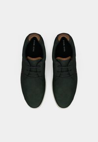 Pier One Casual snøresko - black