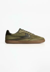 Bershka Sneakers - khaki
