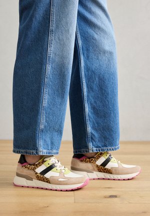Sneakers laag - latte/pink
