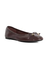 Burgundy ballet flat with a rounded toe, glossy patent leather finish, small bow accent with decorative beads on the front.