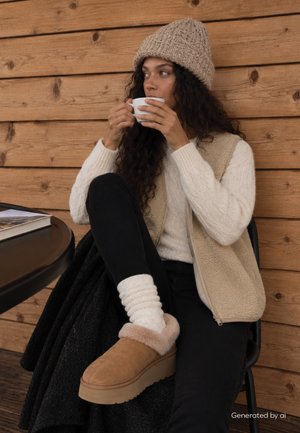 Love Copenhagen, LCSHERA TEDDY - Veste sans manches - white pepper