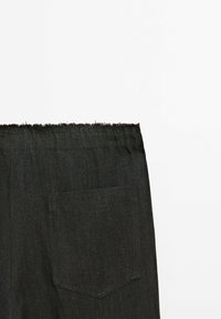 Thumbnail Image 8