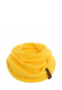 Gele gebreide sjaal, cirkelontwerp, textuurgebreid met een zachte afwerking. Voorzien van een bruine leren label met "Knit Factory" merklabel.