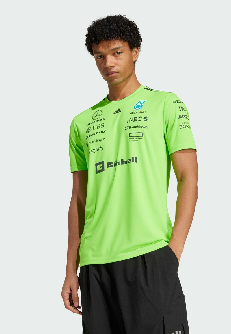 adidas Originals - MERCEDES - AMG PETRONAS FORMULA ONE TEAM UP MEN - Print T-shirt - solar green   black, Enlarge