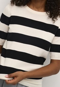 Kaffe Camiseta estampada - black