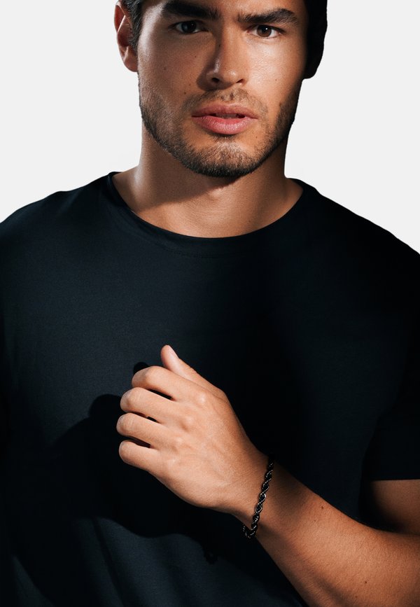 ESSENTIALS - Armband